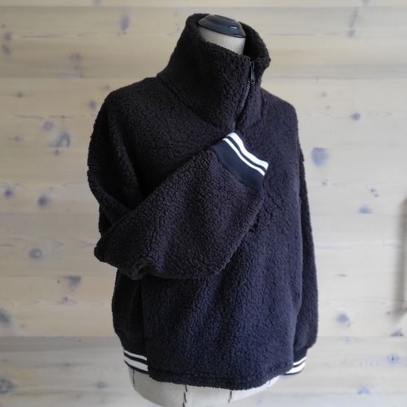 C9 by Champion Jackets & Blazers - Women's Champion Quarter-zip Black Sherpa Fleece with Varsity Stripe Edging, M